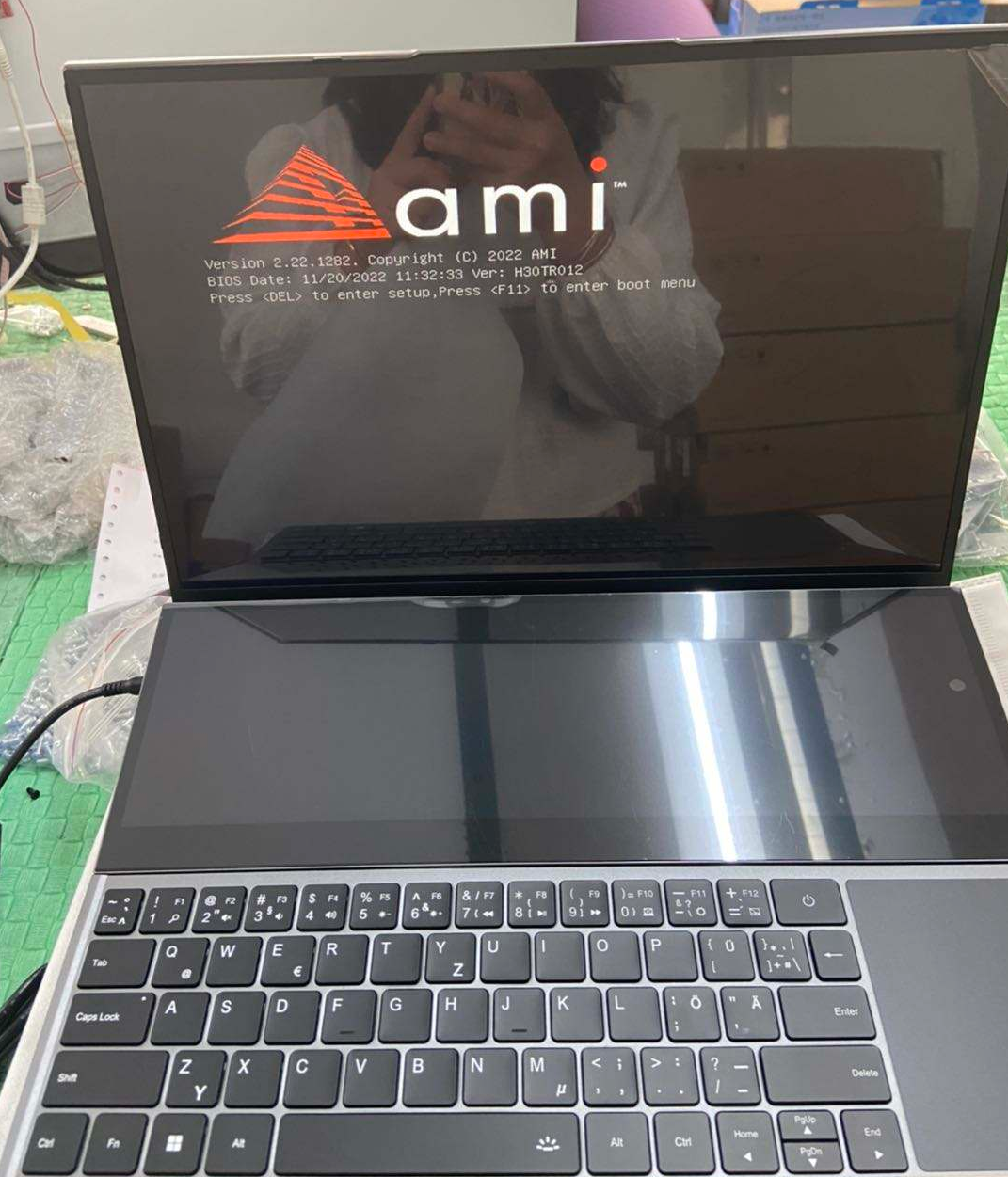Touchscreen Laptop 16"+14" Touch Intel i7 10750H 2.7GHz